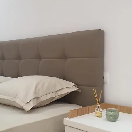 Alle's Komuna Parisit Lux Apartament