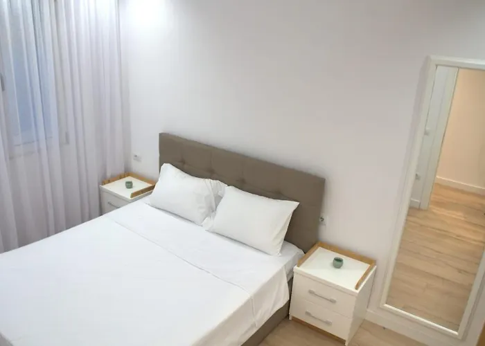 Alle's Komuna Parisit Lux Appartement